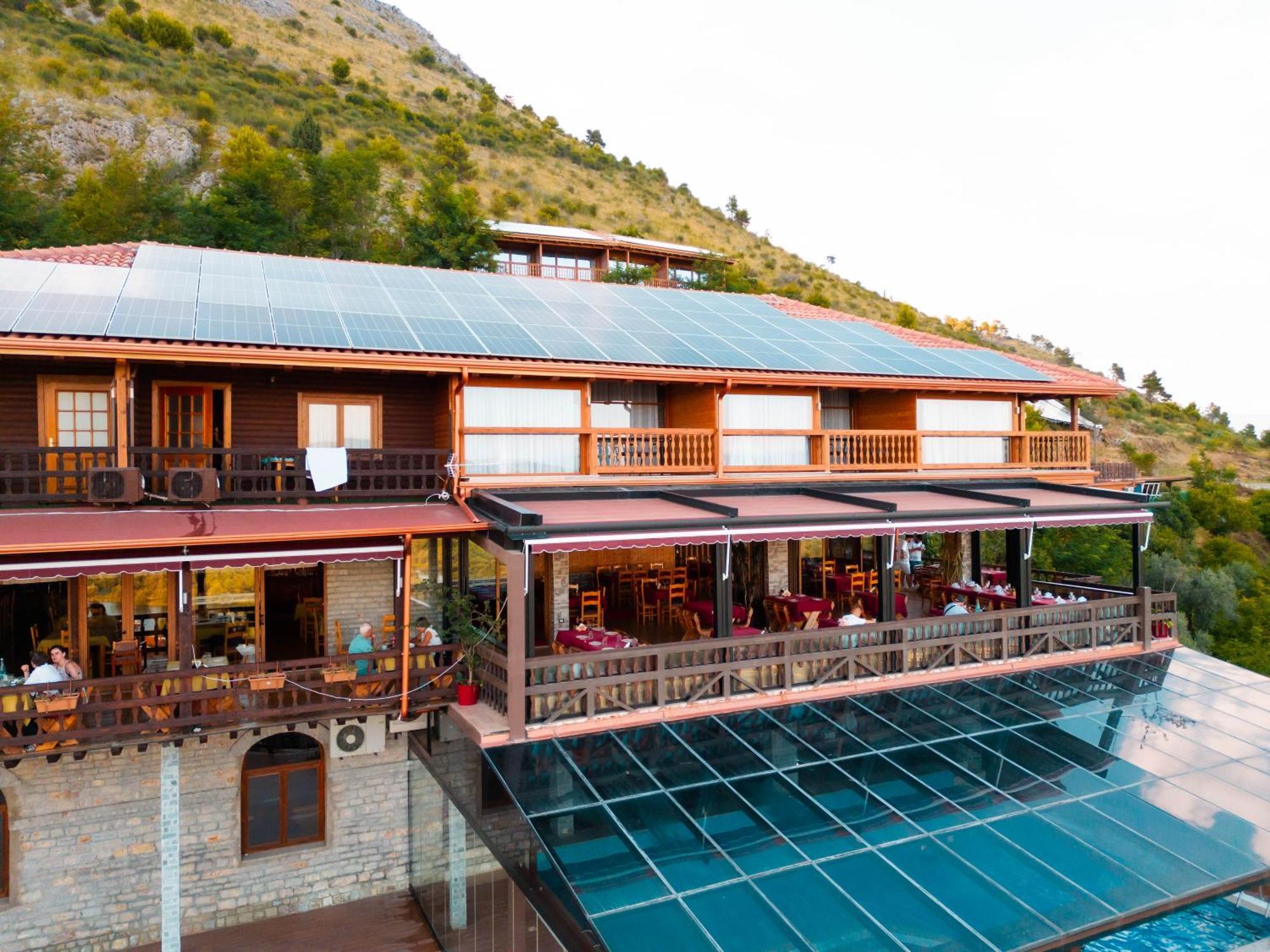 Hotel Shpija E Gjyshit Canaj Экстерьер фото
