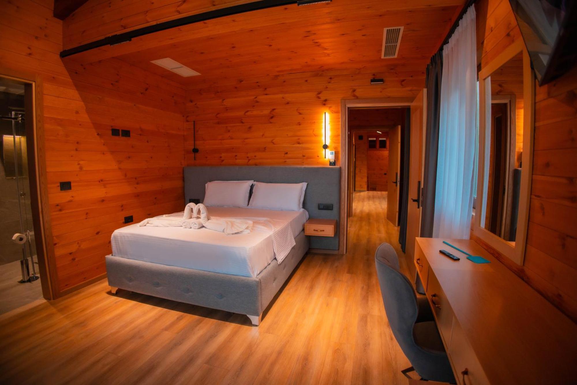 Hotel Shpija E Gjyshit Canaj Экстерьер фото