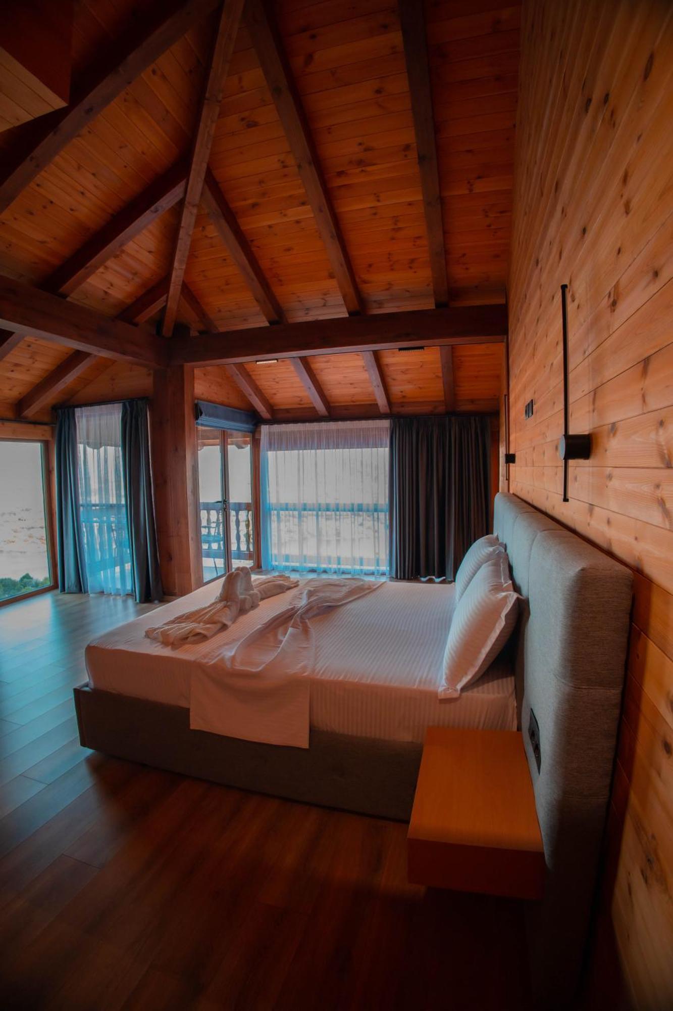Hotel Shpija E Gjyshit Canaj Экстерьер фото