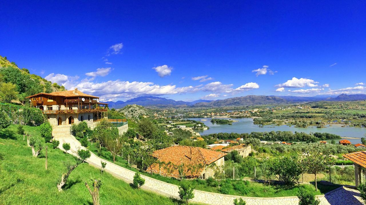Hotel Shpija E Gjyshit Canaj Экстерьер фото