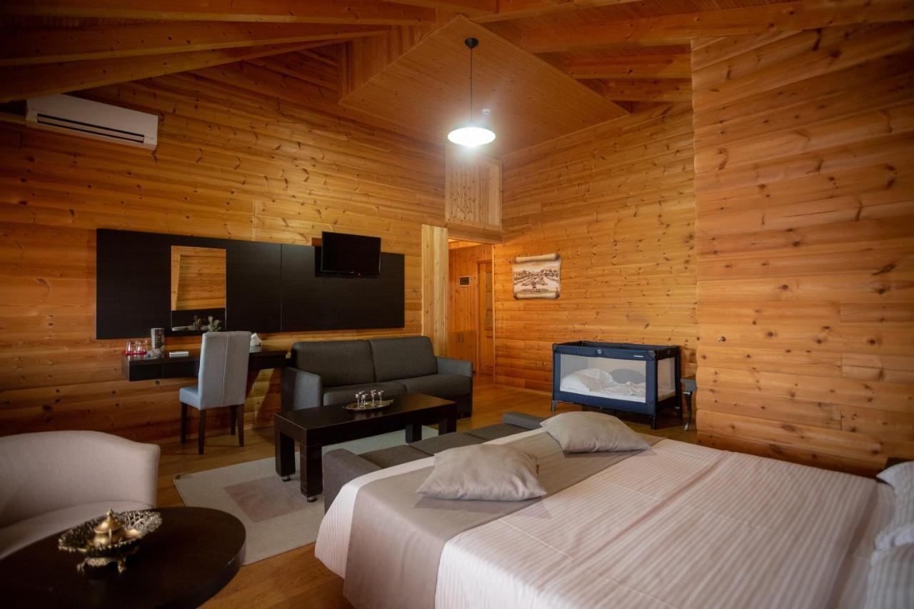Hotel Shpija E Gjyshit Canaj Экстерьер фото