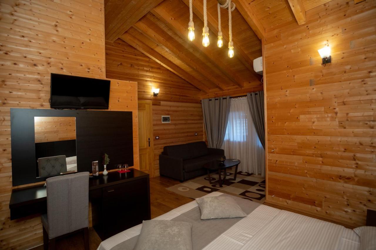 Hotel Shpija E Gjyshit Canaj Экстерьер фото