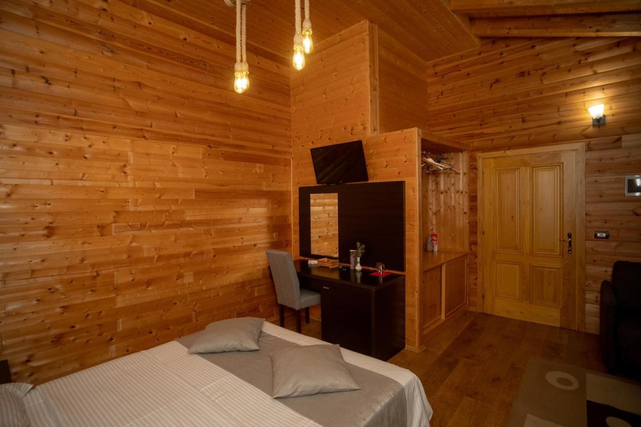 Hotel Shpija E Gjyshit Canaj Экстерьер фото