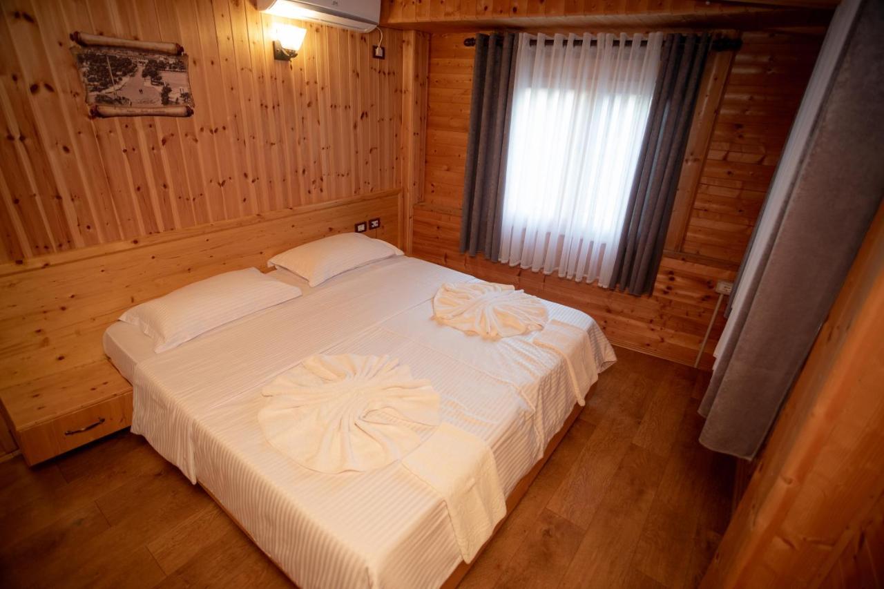 Hotel Shpija E Gjyshit Canaj Экстерьер фото